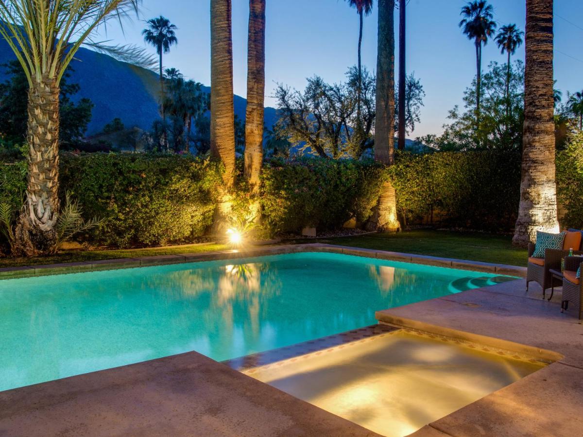 Popular attractions Area Nearby Property